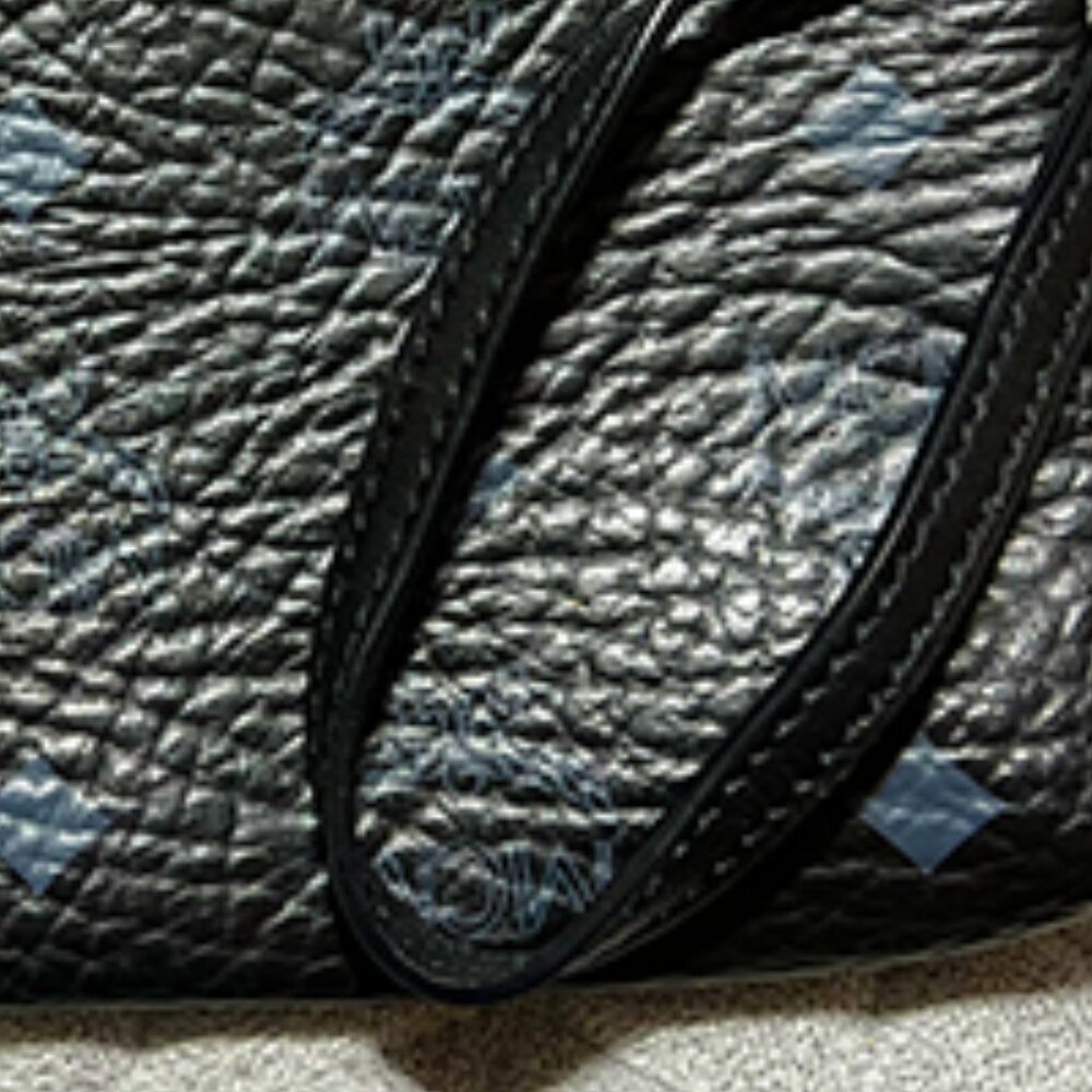 MCM-VISETOS Black Leather Pouch/ Wristlet NWOT - Picture 3 of 9